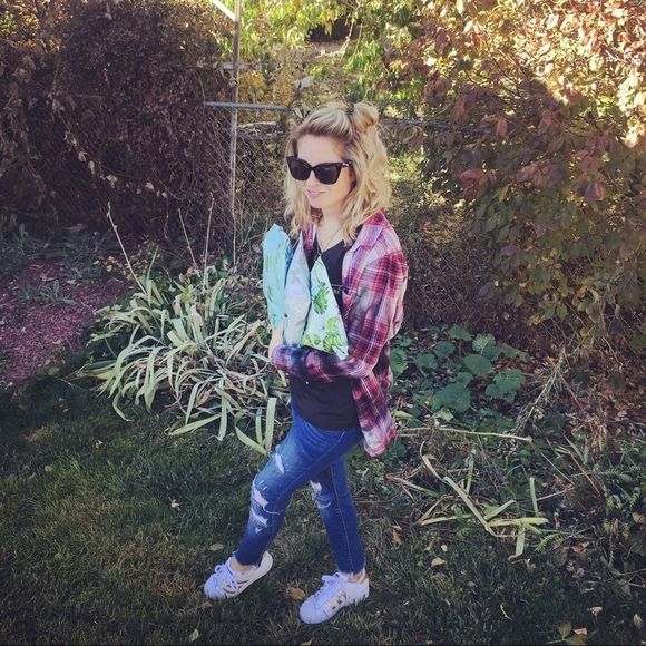 About Wild Arrow - Picture 2 of 6